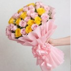 send beautiful  40 yellow and pink roses bouquet arrangement delivery